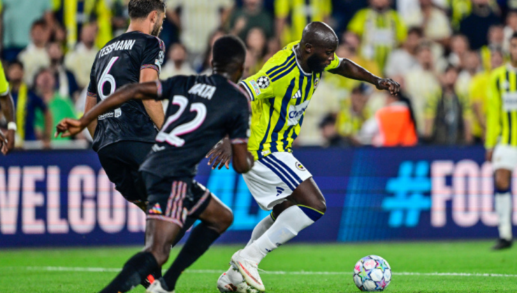 FENERBAHÇE, ŞAMPİYONLAR LİGİ PLAY-OFF İLK MAÇINDA OLİMPİK LYON İLE 1-1 BERABERE KALDI