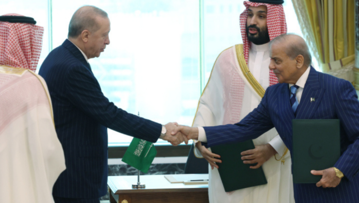 TÜRKİYE, SUUDİ ARABİSTAN VE PAKİSTAN’DAN TARİHİ MEKKE SAVUNMA ANLAŞMASI