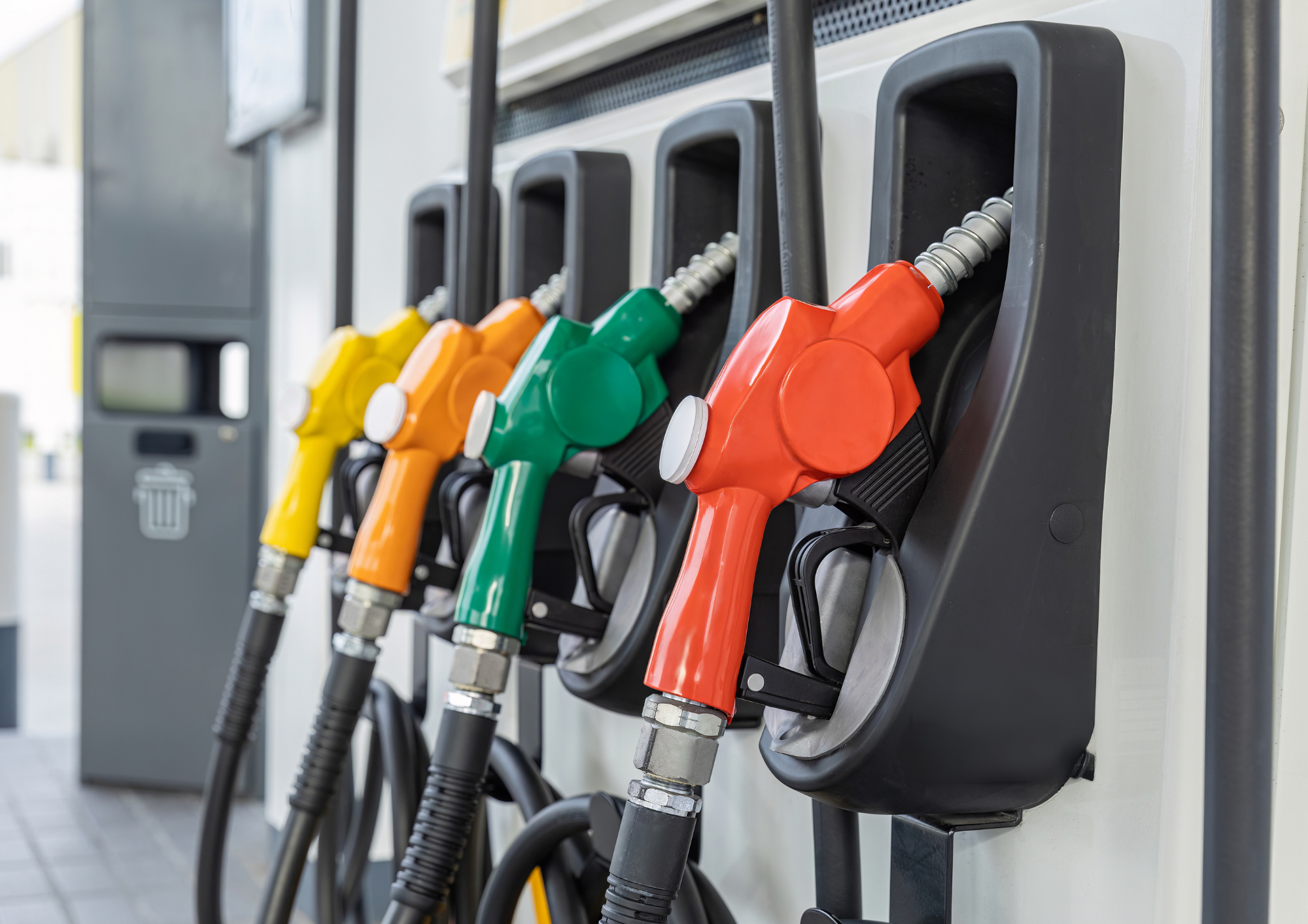 AKARYAKITTA TABELA YİNE DEĞİŞİYOR! MOTORİNE ZAM GELİYOR