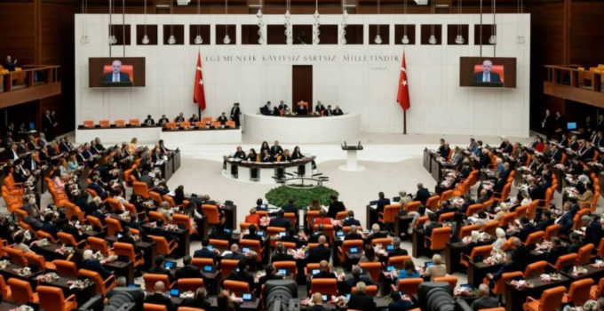 “TERÖRSÜZ TÜRKİYE” DÜZENLEMESİ İMZAYA AÇILDI: GÖZLER TBMM’DE