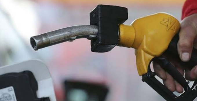 ARAÇ SAHİPLERİ DİKKAT: MOTORİNE DEV İNDİRİM GELİYOR