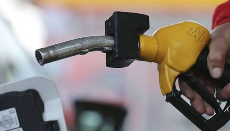ARAÇ SAHİPLERİ DİKKAT: MOTORİNE DEV İNDİRİM GELİYOR