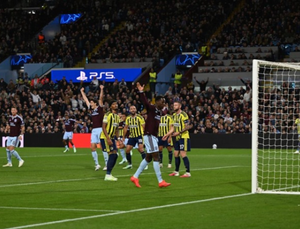 FENERBAHÇE İNGİLTERE’DE AĞIR YARALI: ASTON VILLA’YA 6-0 MAĞLUP OLDU