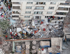 İSTANBUL MALTEPE’DE BİNA ÇÖKTÜ: ARAMA KURTARMA SEFERBERLİĞİ BAŞLATILDI