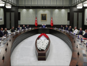MGK’DAN BİLDİRİ: “TERÖRSÜZ TÜRKİYE VE BÖLGE VİZYONU İÇİN KARARLILIK SÜRECEK”