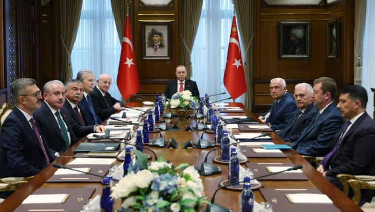 CUMHURBAŞKANLIĞI YÜKSEK İSTİŞARE KURULU KÜLLİYE’DE TOPLANDI