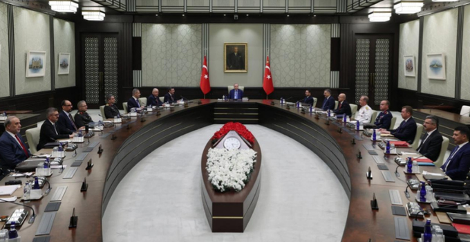 MGK’DAN BİLDİRİ: “TERÖRSÜZ TÜRKİYE VE BÖLGE VİZYONU İÇİN KARARLILIK SÜRECEK”